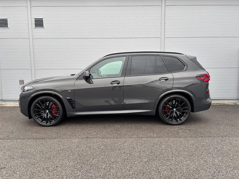 BMW X5 xDrive30d - fotka 3 z 17