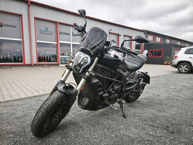 Benelli 502c (2023) - fotka 6 z 8