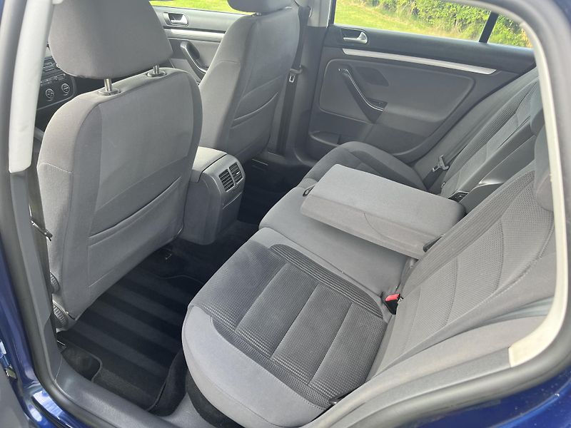 Volkswagen Golf 1.4TSI 90KW,DSG,DIGI,TEMPOMAT - fotka 14 z 45