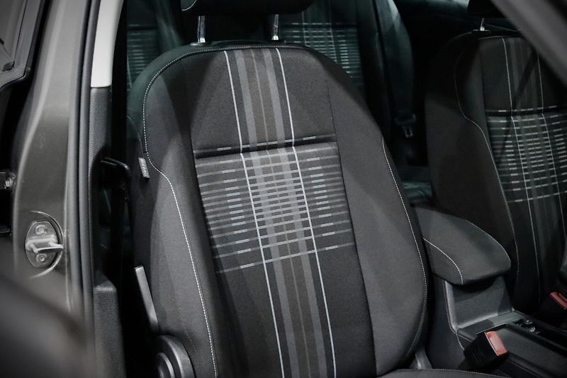 Volkswagen Golf 7 Variant 1.4 TSI 92 kW - fotka 18 z 36