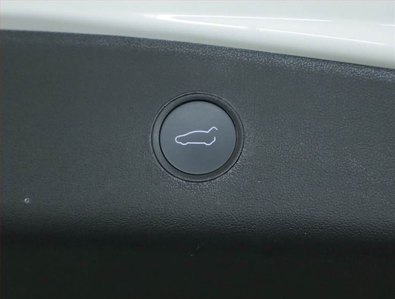 Tesla Model 3 (2022) Long Range 4WD 79kWh, SoH 91% - fotka 20 z 23
