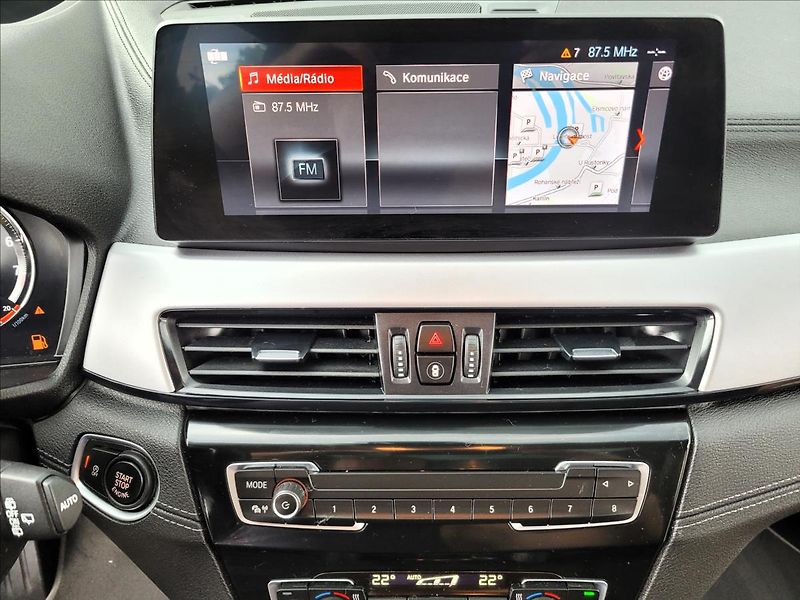 BMW X2 18i ,led,navi,kůže,výhřev - fotka 25 z 47