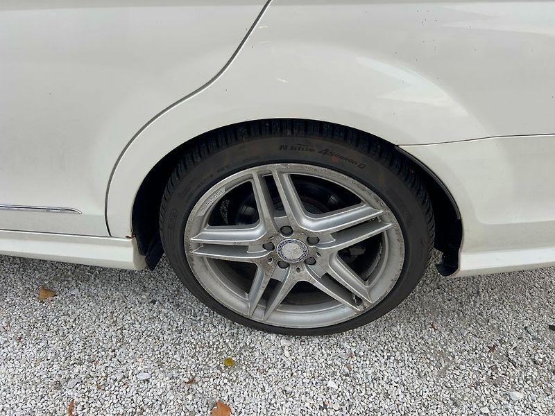 Mercedes-Benz Třídy C AMG LINE 3.0 CDI 4MATIC - fotka 15 z 15