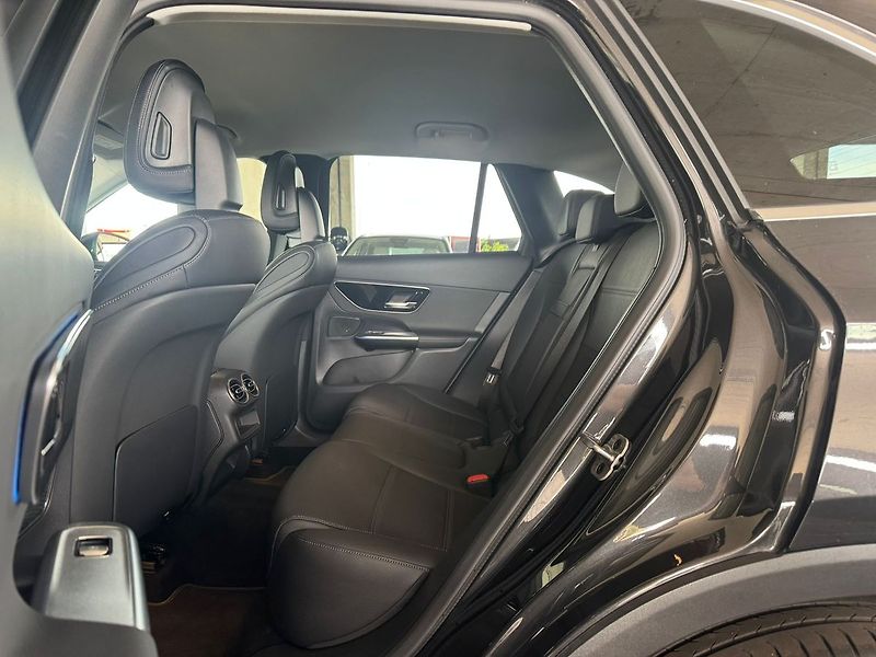 Mercedes-Benz GLC 220d 4MATIC - fotka 16 z 20