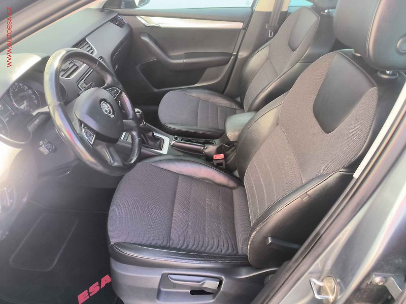 Škoda Octavia (2014) 2.0TDI, Elegance - fotka 9 z 20