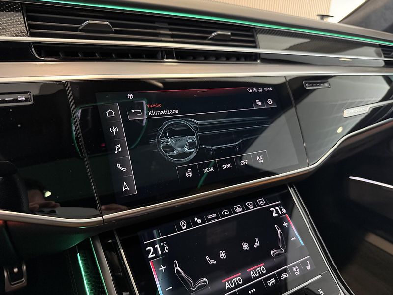 Audi S8 B&O-Adv. Carbon Matrix Pano TV - fotka 40 z 52