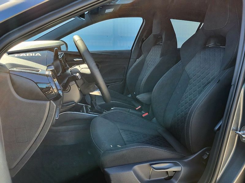 Škoda Fabia Dynamic 1,0TSI 85kW - fotka 9 z 27