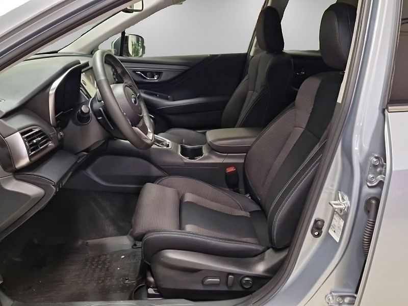 Subaru Outback 2.5i 4WD Active - fotka 5 z 9