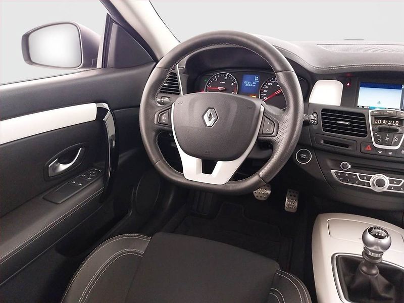 Renault Laguna (2011) 2.0 dCi, Serv.kniha, Navi - fotka 7 z 21