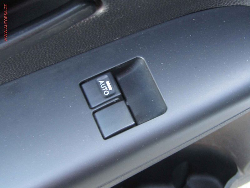 Kia Venga (2012) 1.4 i, ČR - fotka 11 z 15