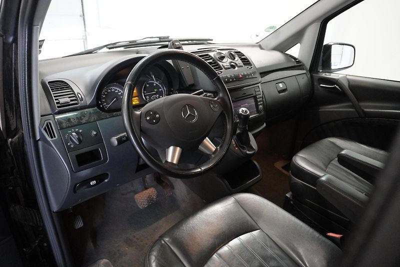 Mercedes-Benz Viano (2014) 3.0 CDi 165 kW LONG 8 MÍST - fotka 16 z 35