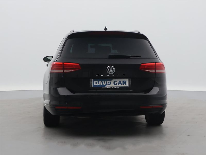 Volkswagen Passat 2,0 TDI 110kW Comfortline Navi - fotka 6 z 31