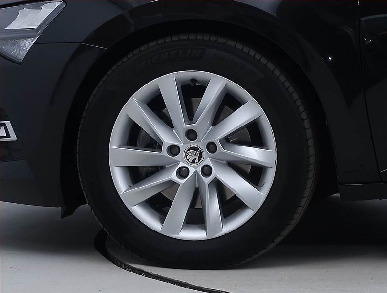 Škoda Superb (2020) 2.0 TDI - fotka 15 z 21