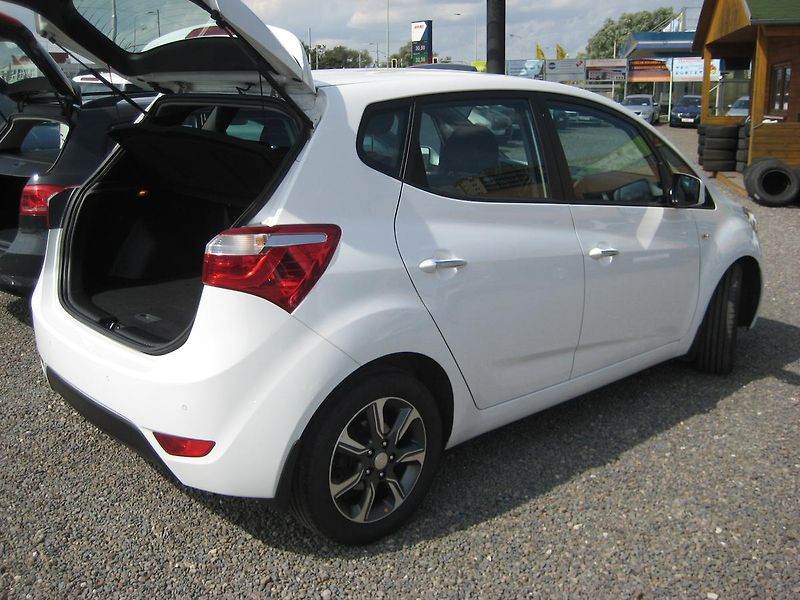 Hyundai ix20 1.4 CRDi 66 kW Komfort DPH ČR! - fotka 3 z 22