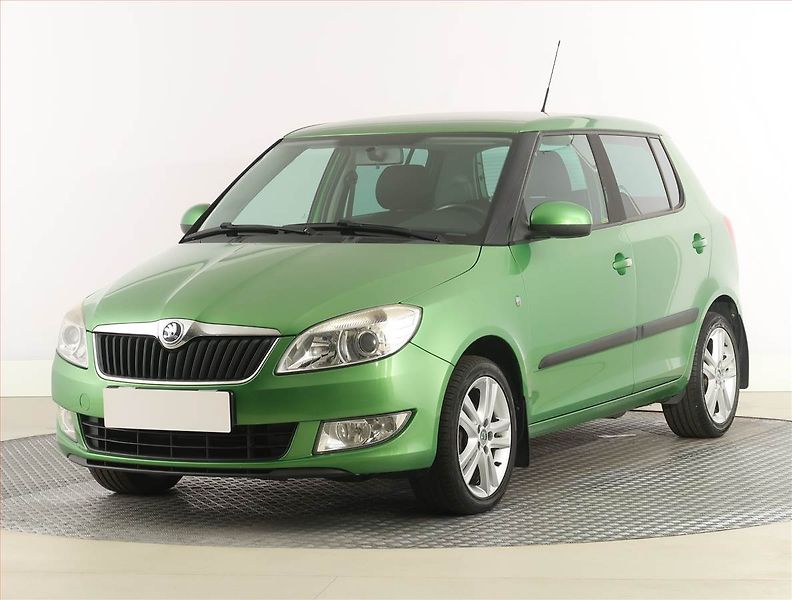 Škoda Fabia (2010) Ambition 1.2 TSI - fotka 2 z 16