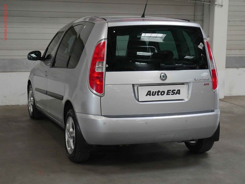 Škoda Roomster (2010) 1.6 TDi, ČR, AC, tempo - fotka 4 z 17