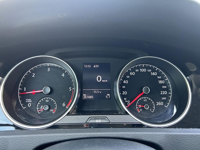 Volkswagen Golf (2019) 2.0 TDi 110 KW servisni kniha - fotka 15 z 29