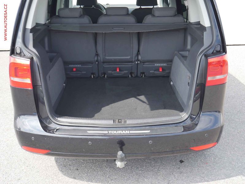 Volkswagen Touran (2011) 1.4 TSi, Trendline, DSG - fotka 7 z 13