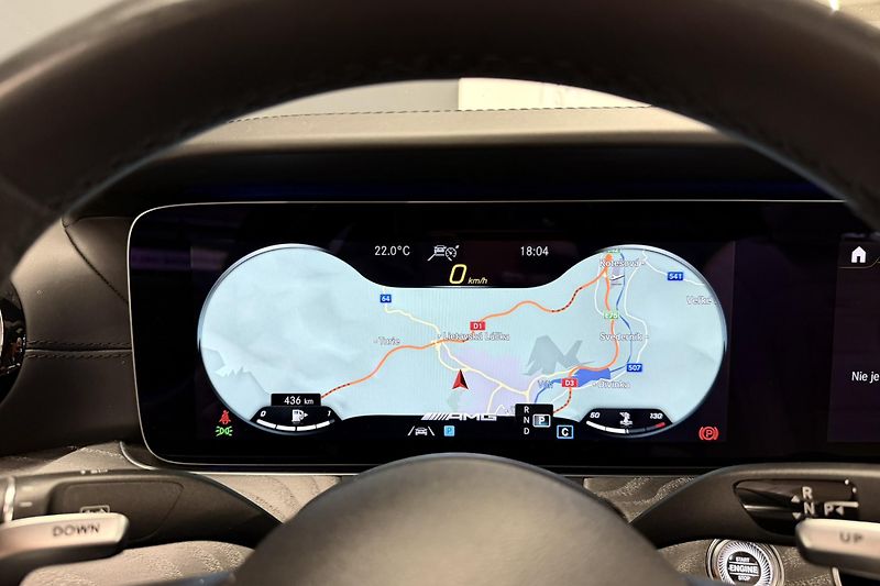 Mercedes-Benz Třídy E (2021) E 63s AMG 4Matic+ V8 Biturbo - fotka 60 z 124