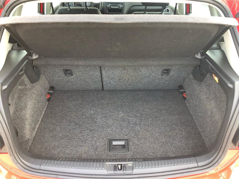 Volkswagen Polo A 1.2 TSi COMFORTLINE - fotka 13 z 29