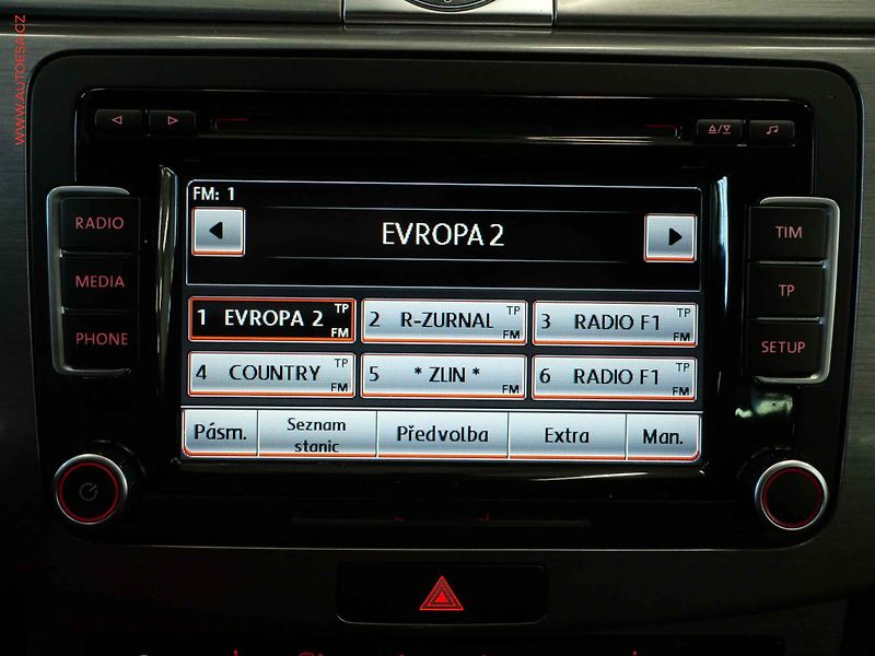 Volkswagen Passat (2012) 2.0TDI, ČR, Comfortline, DSG - fotka 16 z 19