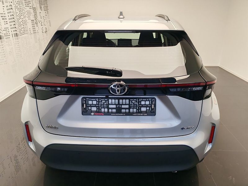 Toyota Yaris Cross 1.5 AT Hybrid Comfort - fotka 5 z 31