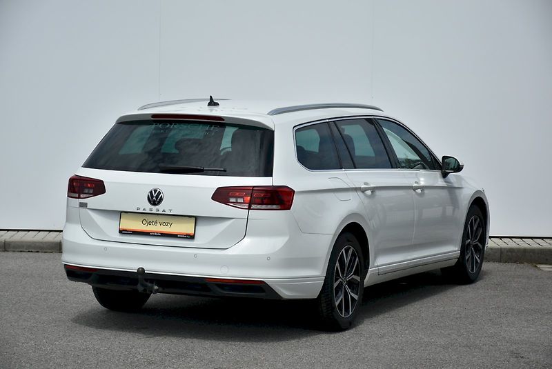 Volkswagen Passat (2021) BUSINESS 1.5 TSI 110kW - fotka 9 z 33