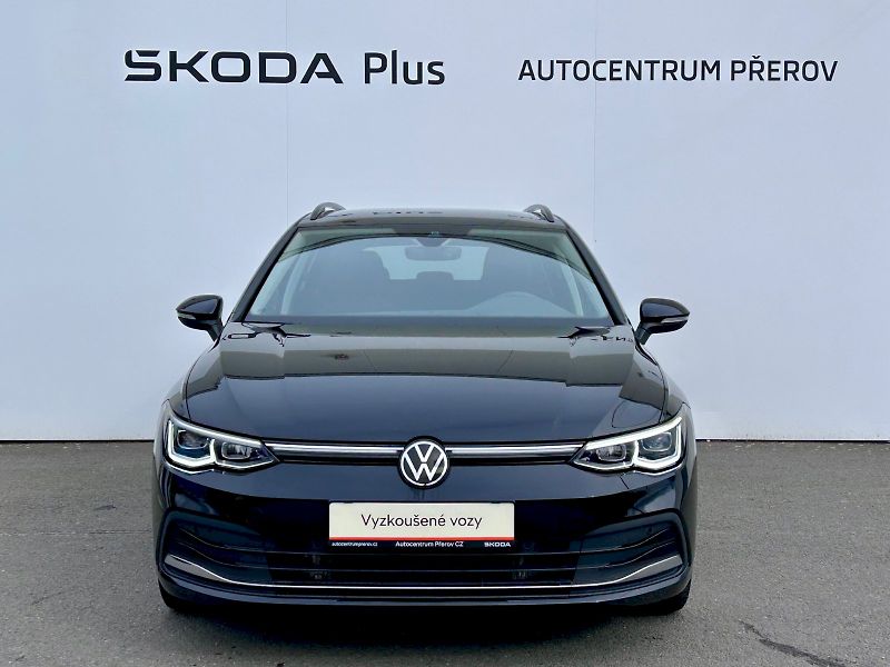 Volkswagen Golf (2023) 1.5 TSI 110kW Style - fotka 4 z 35