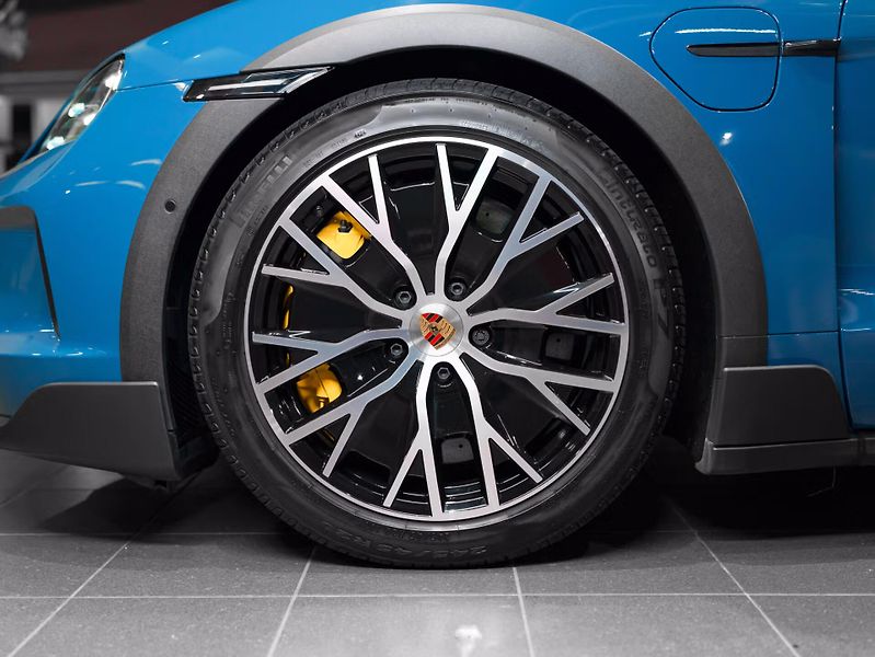 Porsche Taycan 4S Cross Turismo HuD Burm Vent - fotka 10 z 29