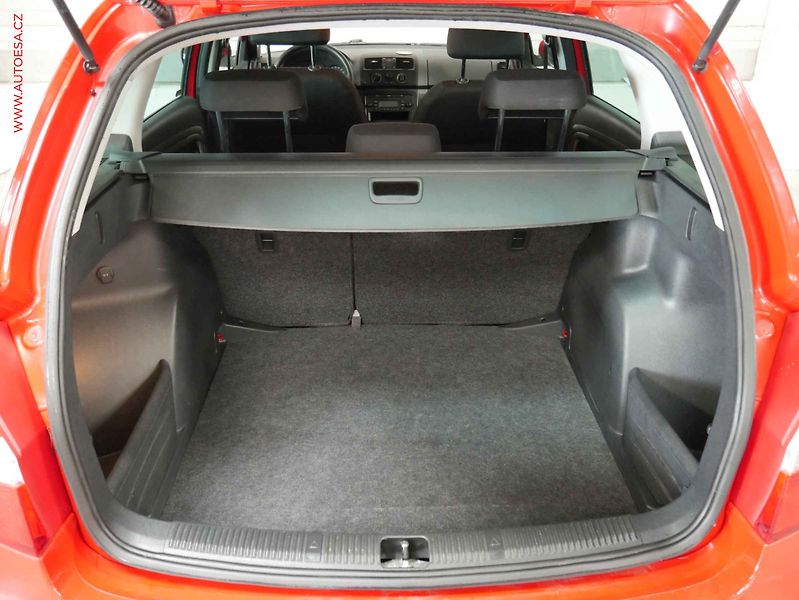 Škoda Fabia (2012) 1.4i, 1.maj,ČR, servis.kniha - fotka 7 z 16