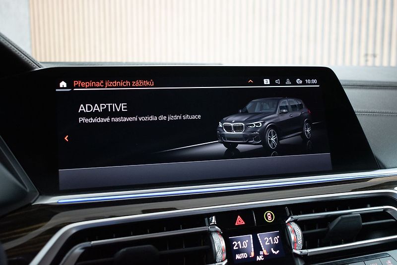 BMW X5 xDrive30d ///M*TAŽNÉ*LASER*ČR* - fotka 34 z 52