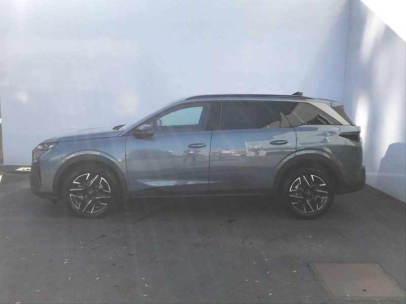 Peugeot 5008 (2025) ALLURE Hybrid e-DCS6 1,2 - fotka 2 z 12