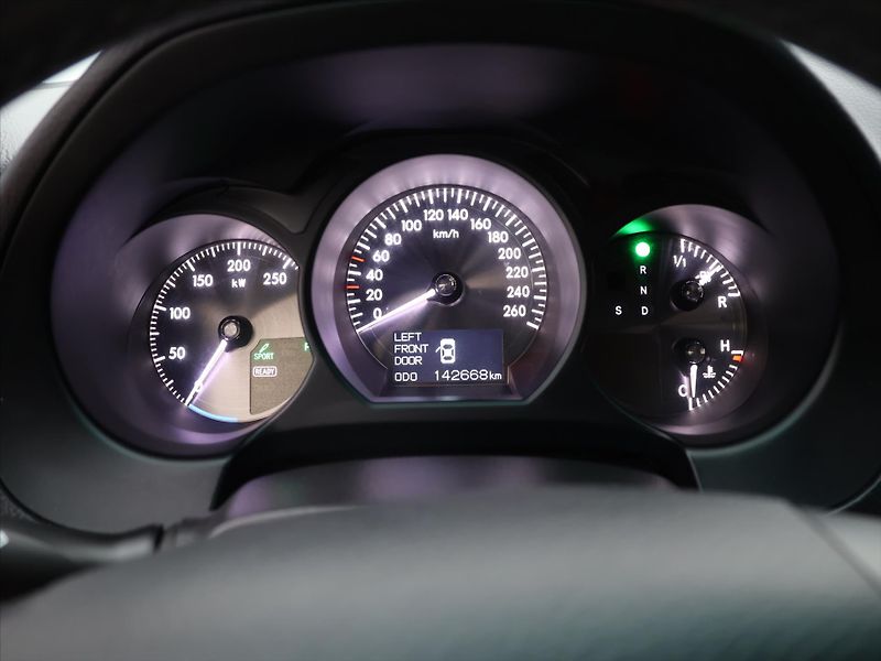 Lexus GS 450h 3.5 HYBRID 218kW CZ Navi - fotka 17 z 34