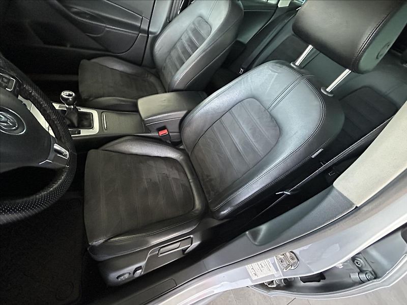 Volkswagen Passat 2,0   TDI 103kW,4MOTION,CR - fotka 21 z 25