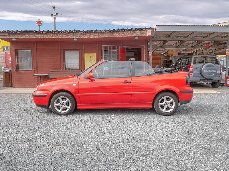 Volkswagen Golf (1999) 1.9TDI 66KW – KABRIO - fotka 8 z 36