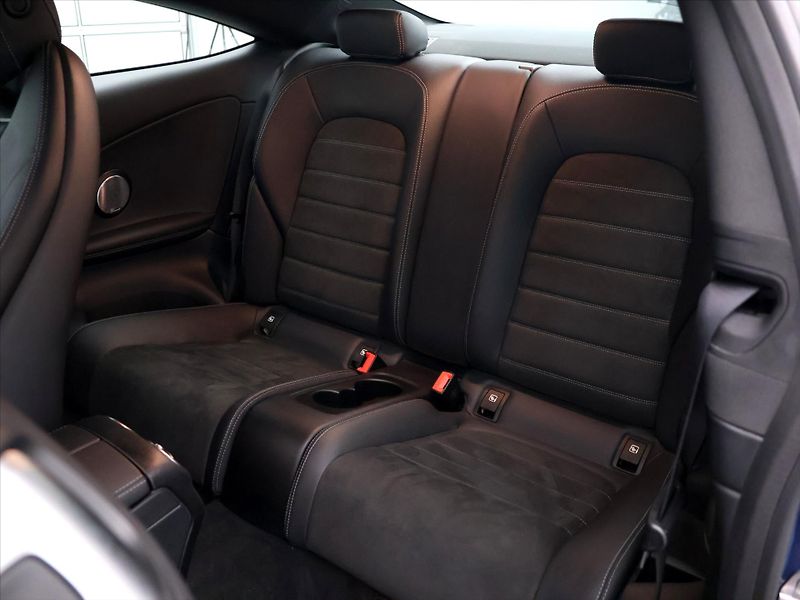 Mercedes-Benz Třídy C 3,0 400 245kW 4Matic AMG - fotka 14 z 40