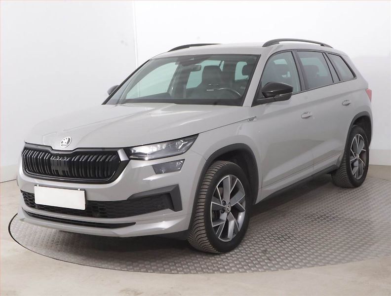 Škoda Kodiaq (2022) Sportline 1.5 TSI - fotka 2 z 18