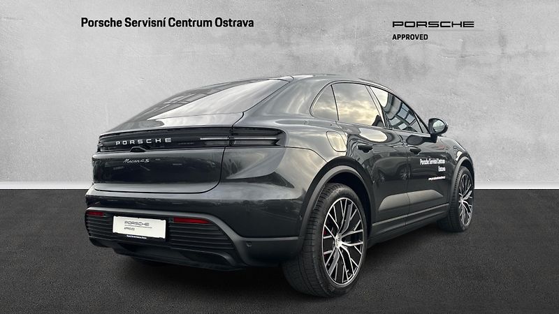 Porsche Macan 4S Electric - fotka 6 z 23