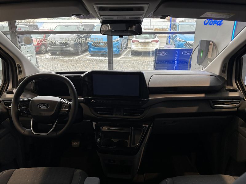 Ford Tourneo Custom (2025) Titanium L2, Tourneo, 2.0 EcoB - fotka 9 z 9