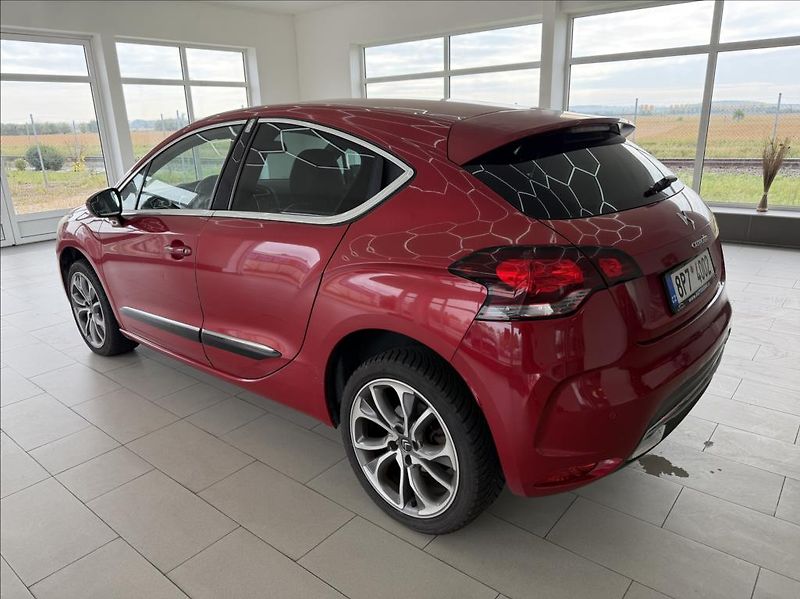 Citroën DS4 1,6 HDI, Manuál, 82kw - fotka 3 z 26