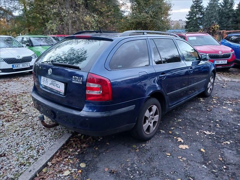 Škoda Octavia 1,9 TDI 77 Kw KOMBI, TAŽNÉ - fotka 6 z 17