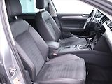 Volkswagen Passat 2,0 TDI 140kW DSG Elegance DPH - náhled 14