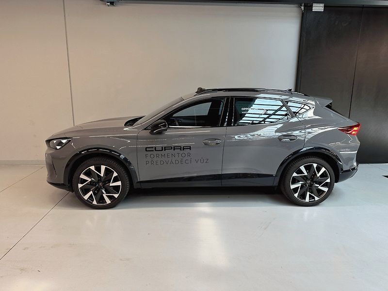 Cupra Formentor (2026) 1.5 eTSI 150k DSG *PANO*TAŽNÉ* - fotka 3 z 28