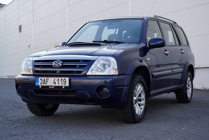Suzuki Grand Vitara XL-7 - fotka 3 z 45