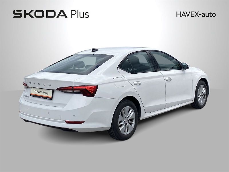 Škoda Octavia (2024) 1.5 TSI Ambition+ - fotka 2 z 34