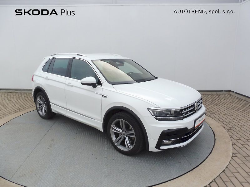 Volkswagen Tiguan (2018) Highline 2,0 TDI 140kW DSG 4MO - fotka 28 z 28
