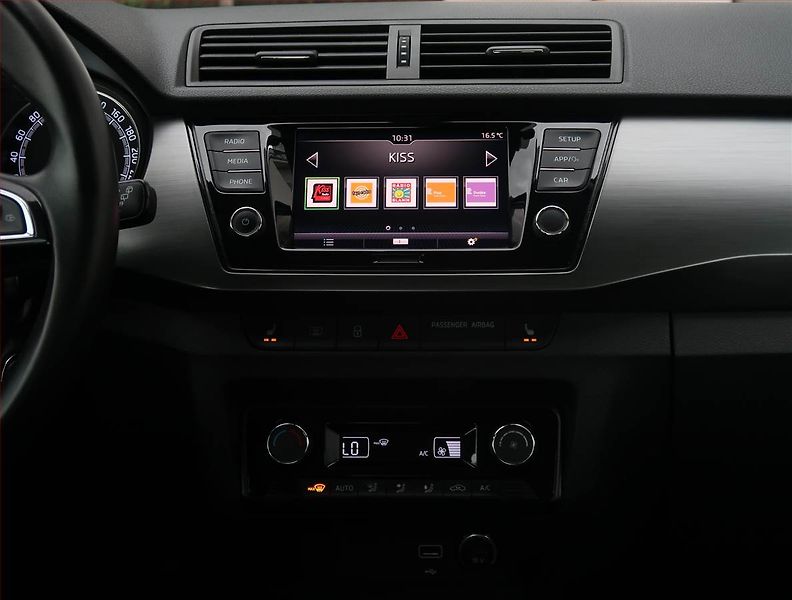 Škoda Fabia (2019) Style 1.0 TSI, ČR,1.maj - fotka 12 z 17