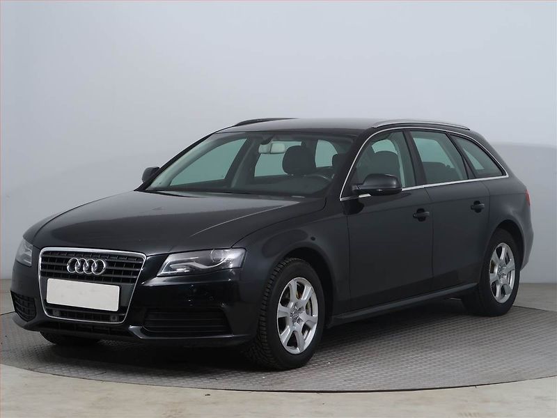 Audi A4 (2010) 2.0 TDI, Automat, Xenony - fotka 2 z 15