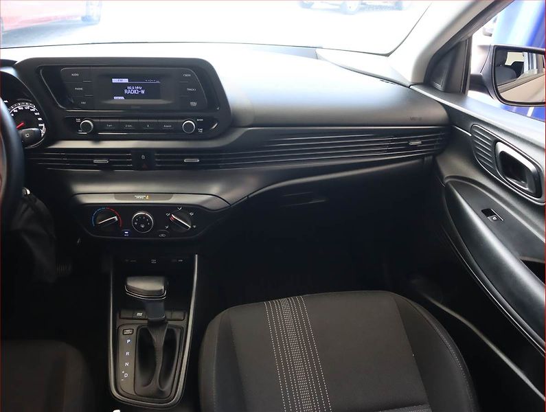 Hyundai i20 (2022) 1.0 T-GDI MHEV, Automat - fotka 8 z 17