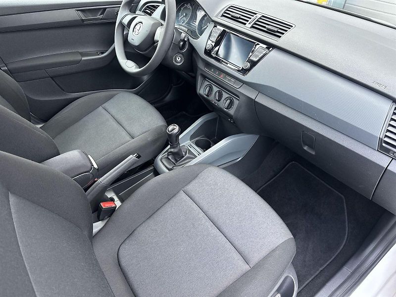 Škoda Fabia (2022) Combi Tour 1.0 TSI Active - fotka 9 z 28